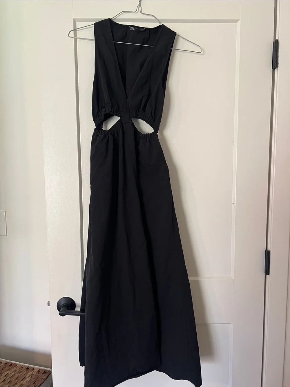 Zara Black Sleeveless Cutout Midi Dress - Picture 3 of 4